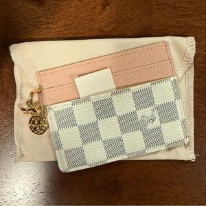 NEW Pink and White Checkered Card Holder